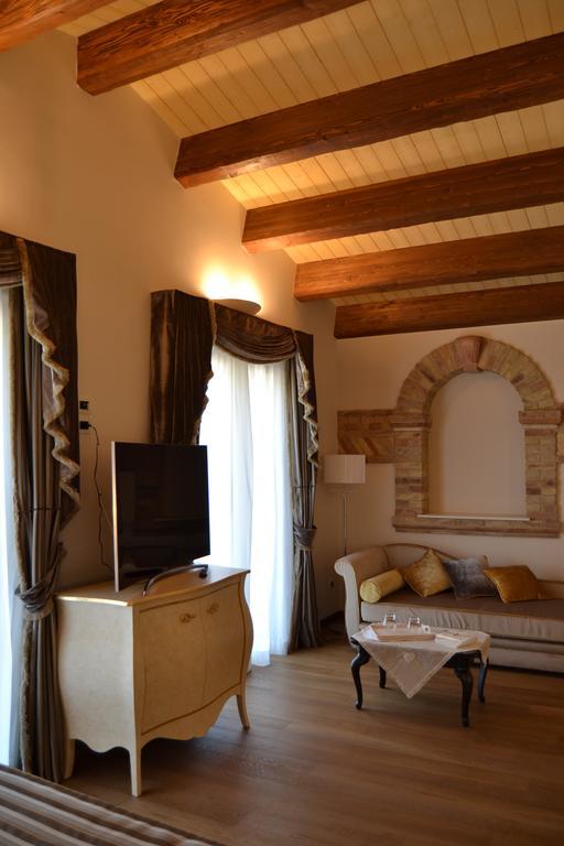 Agriturismo De Luca Mozzagrogna Екстериор снимка