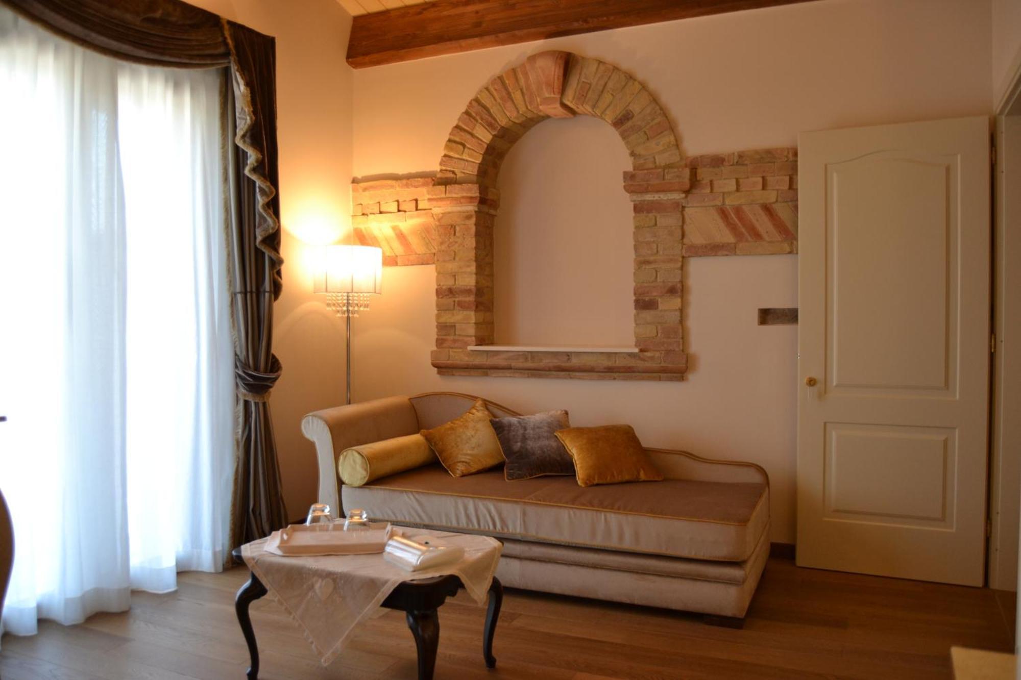 Agriturismo De Luca Mozzagrogna Екстериор снимка