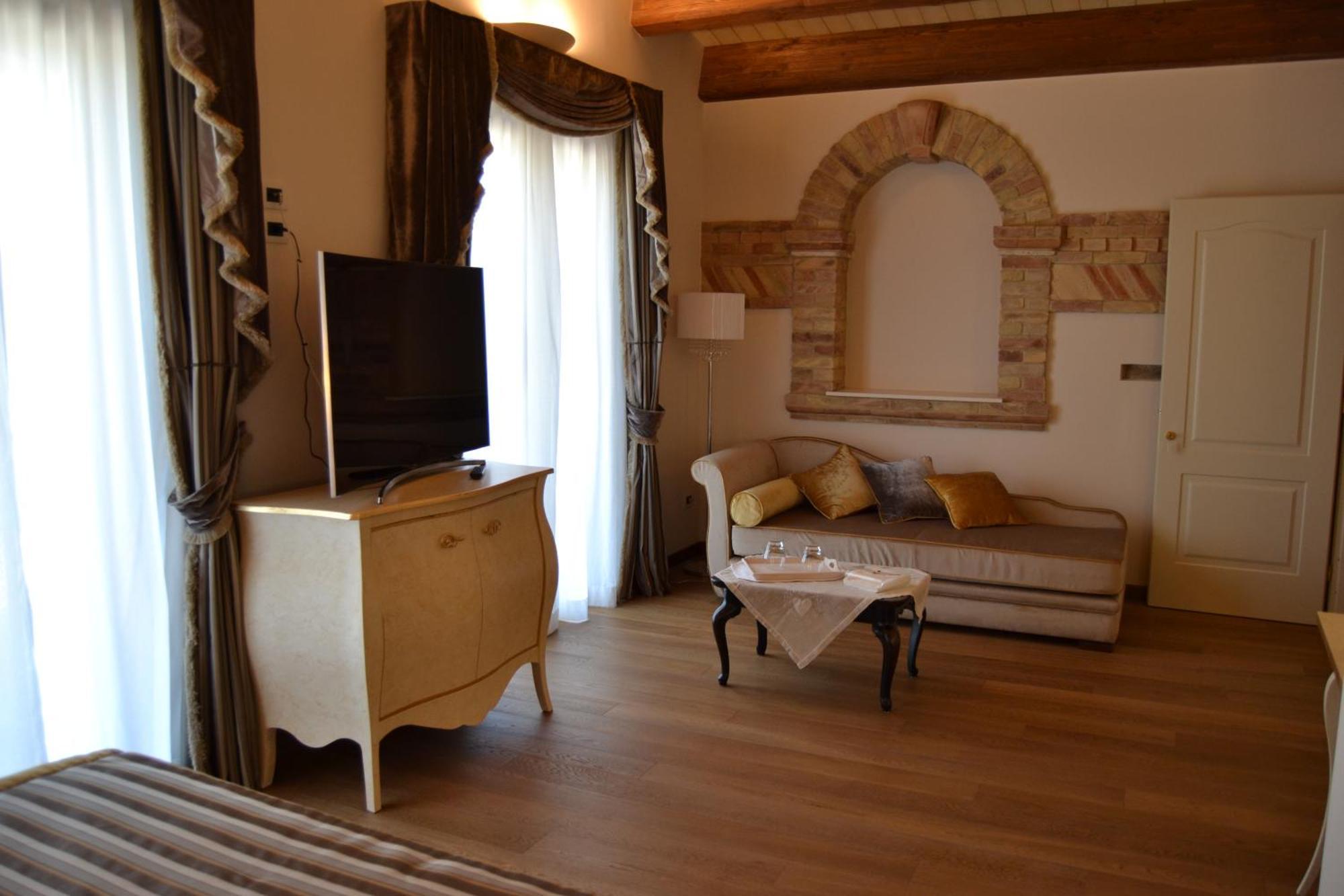 Agriturismo De Luca Mozzagrogna Екстериор снимка