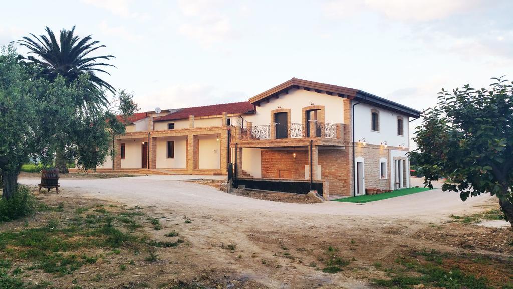Agriturismo De Luca Mozzagrogna Екстериор снимка
